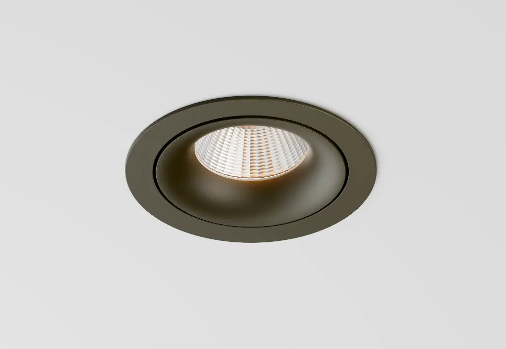 Smooth Adjustable LED Bronze Reflector 38° 3000K_0001.webp